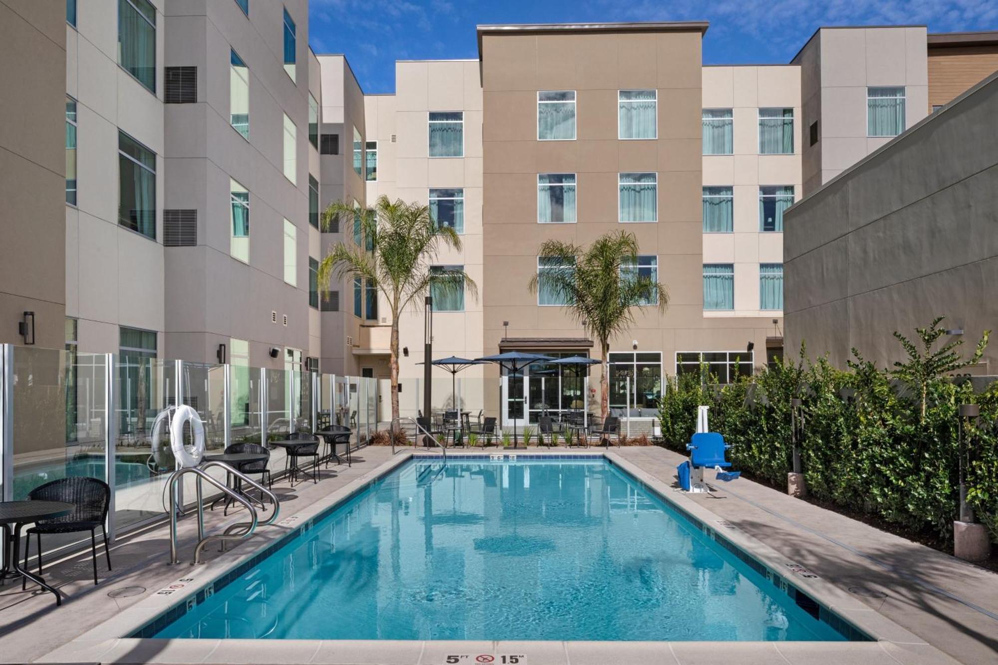 Residence Inn By Marriott Chatsworth Los Angeles Exterior photo