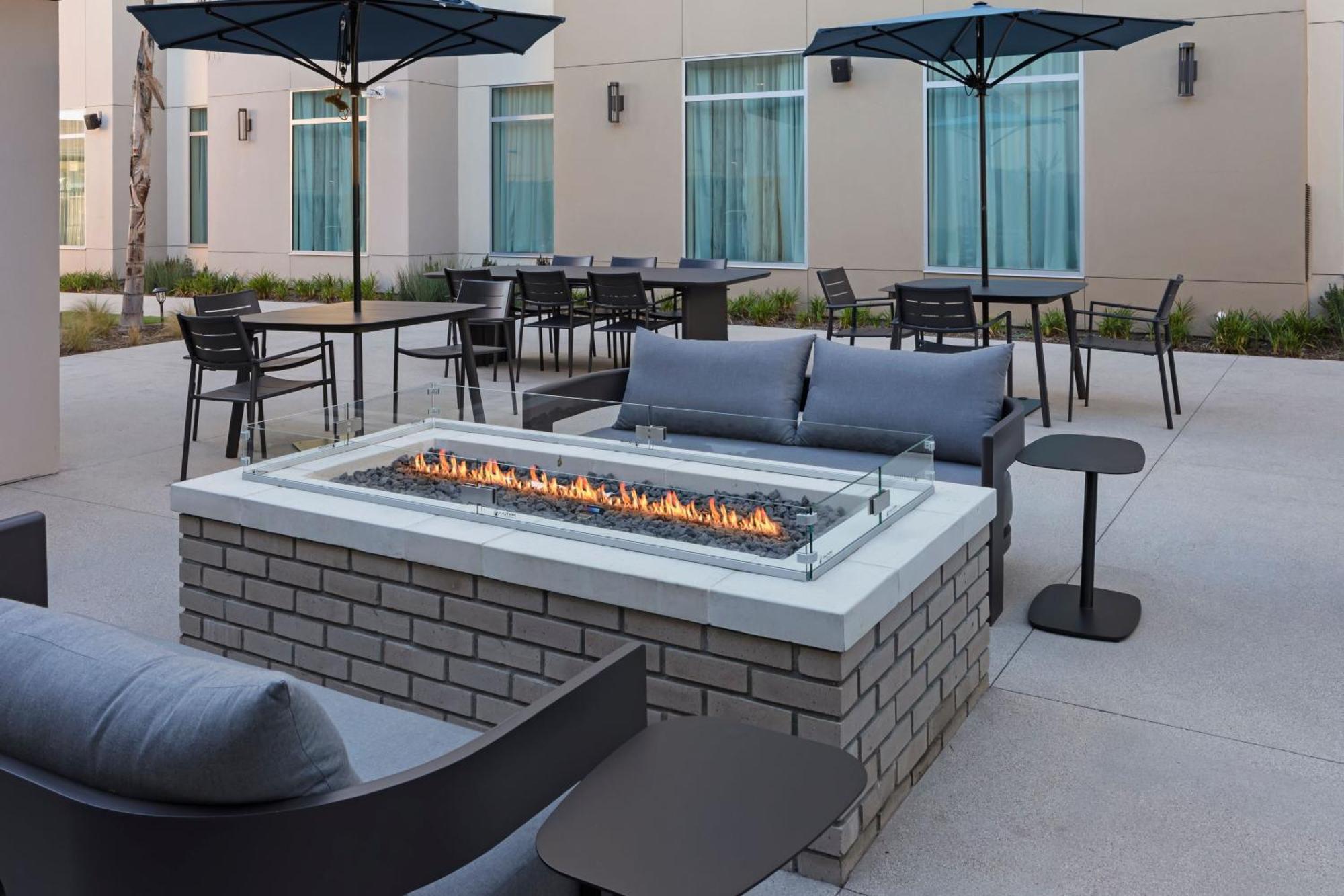 Residence Inn By Marriott Chatsworth Los Angeles Exterior photo